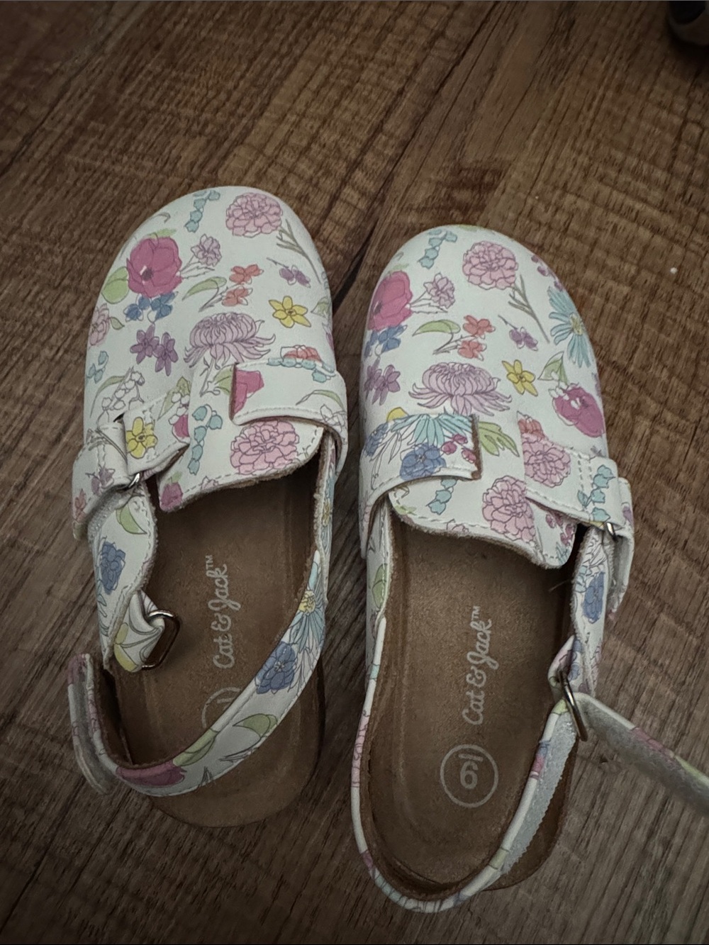 Cat & Jack White Floral Print Girls' Hook-and-Loop Sandals